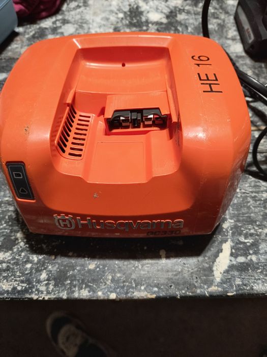 Husqvarna qc330 зарядно 42v