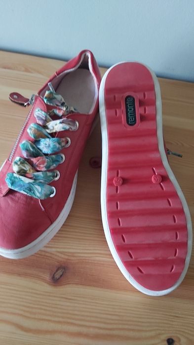 Кроссовки ботинки мокасы