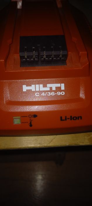 HILTI зарядное + аккумулятор