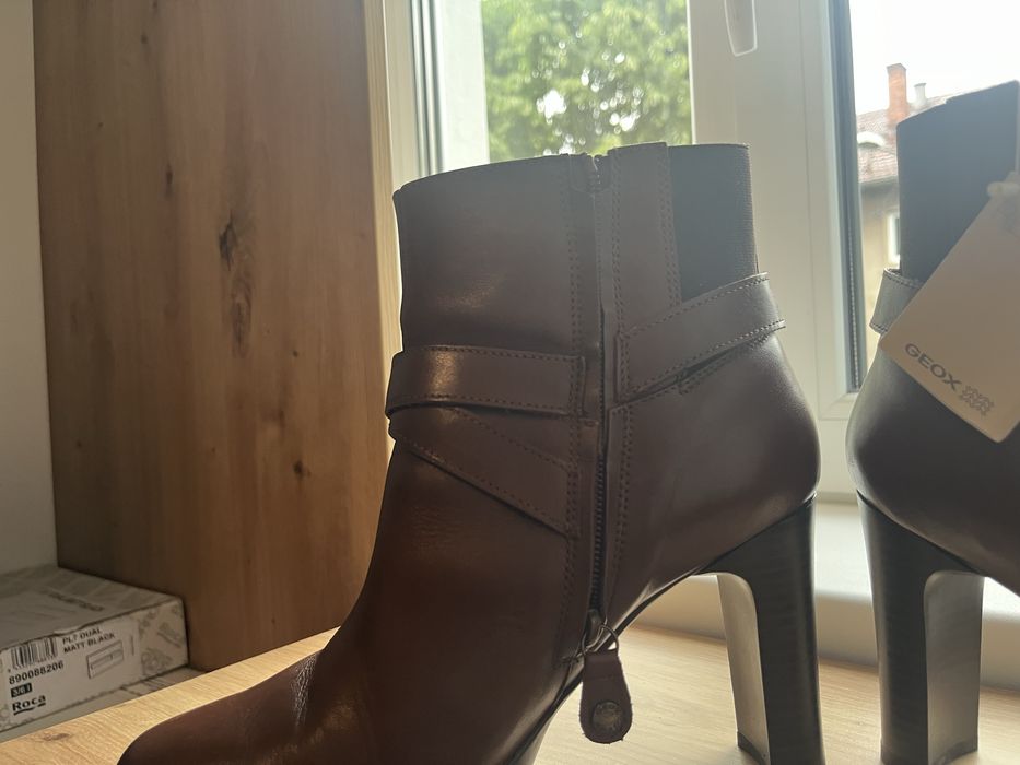 Botine elegante Geox