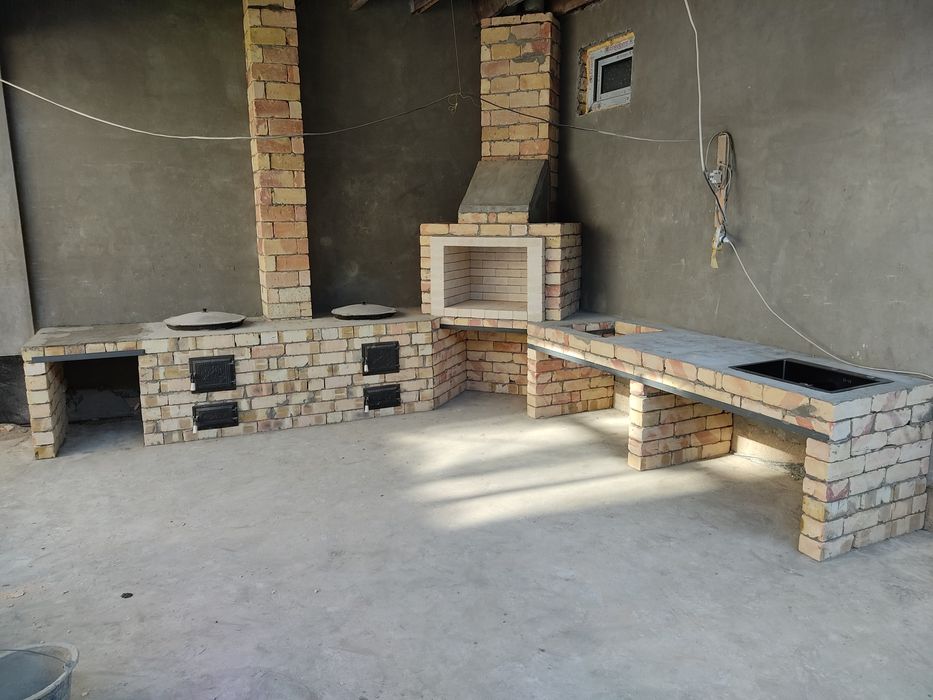 Летняя кухня из кирпичей очаги, каптильная, барбикю, камин разные печк
