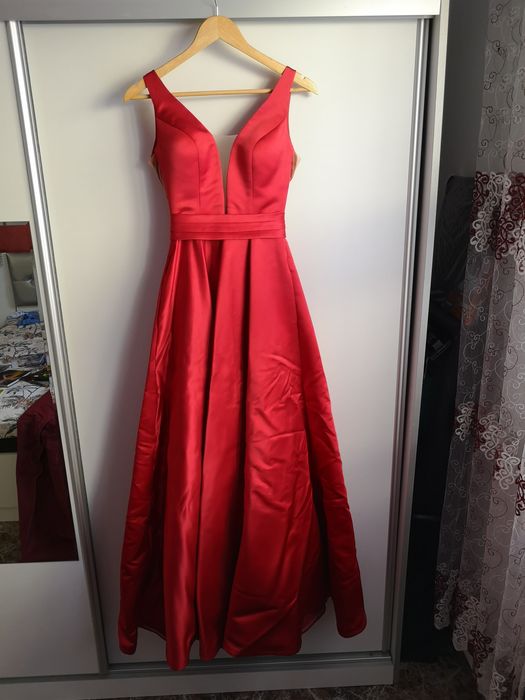 Официална рокля от сатен