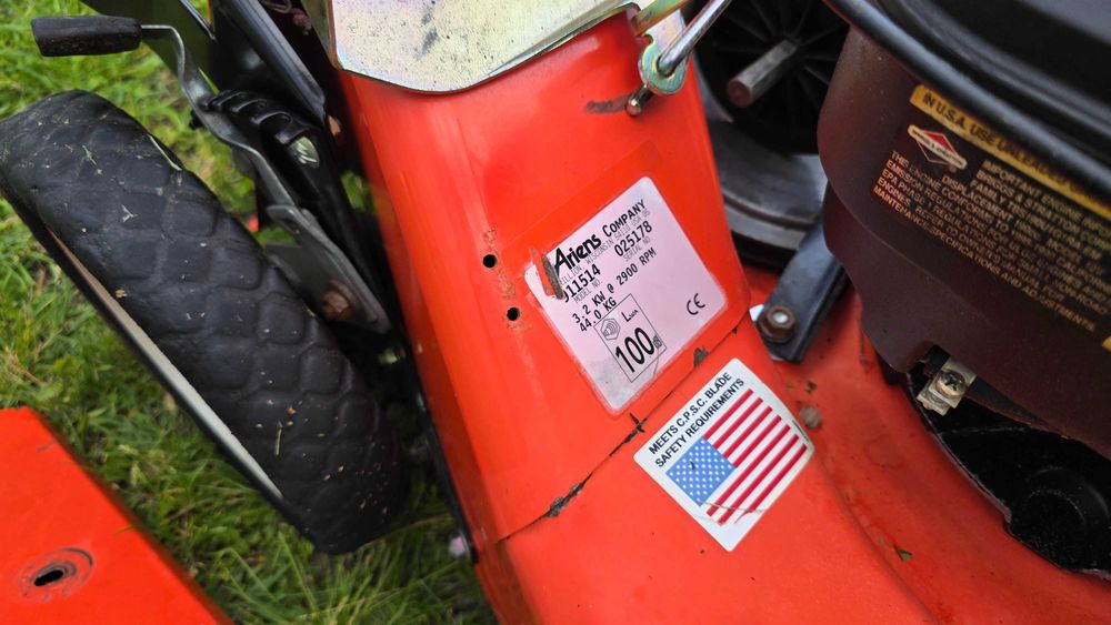 Masina tuns gazon ARIENS-21, americana
