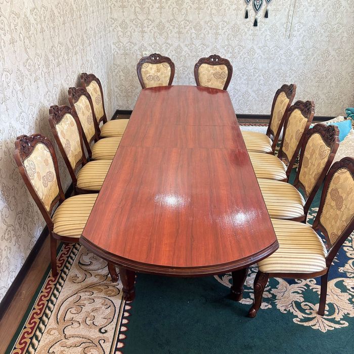 Стол орындықтарымен