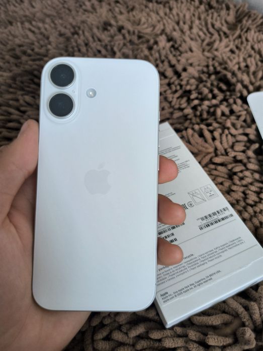 Iphone 17 White (Айфон 17 Белый)