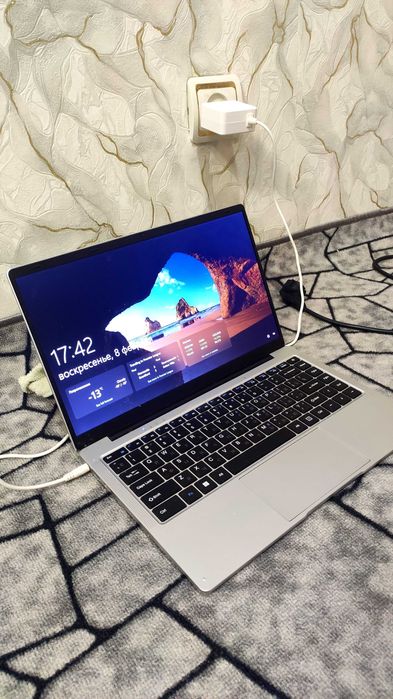 Продам Ультратонкий ноутбук HYDRA