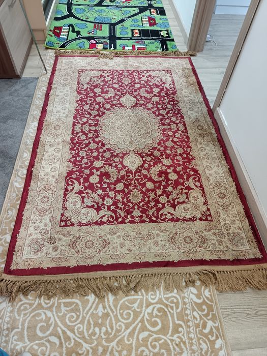 Продам ковры, 3 штуки