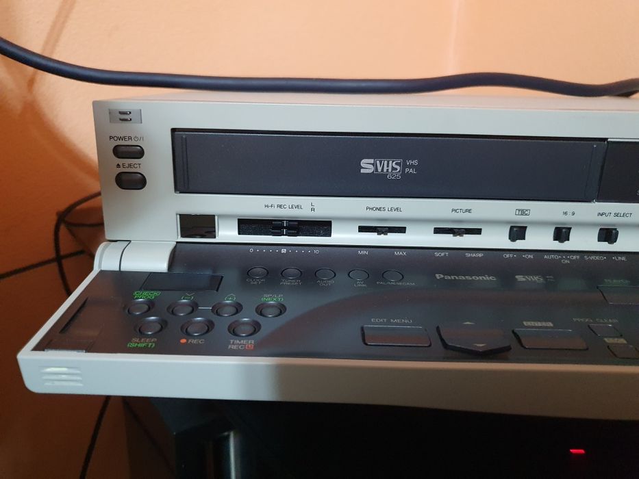 Videorecorder Panasonic AG-4700 HI-Fi stereo s-vhs