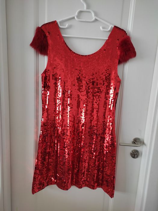 Rochie roșie paiete