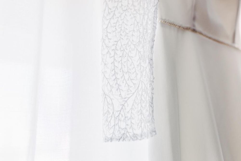 Rochie de mireasa alba, tip sirena, dupa model Rhea Costa