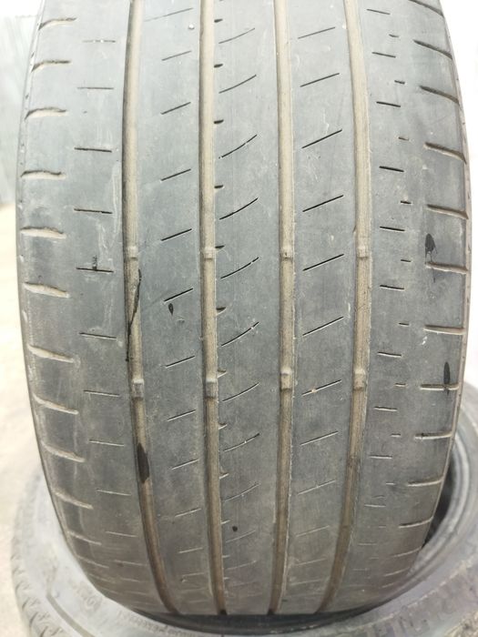 Шины Bridgestone 235/45/18 пара