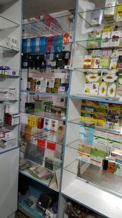 Продам мебель в аптеку