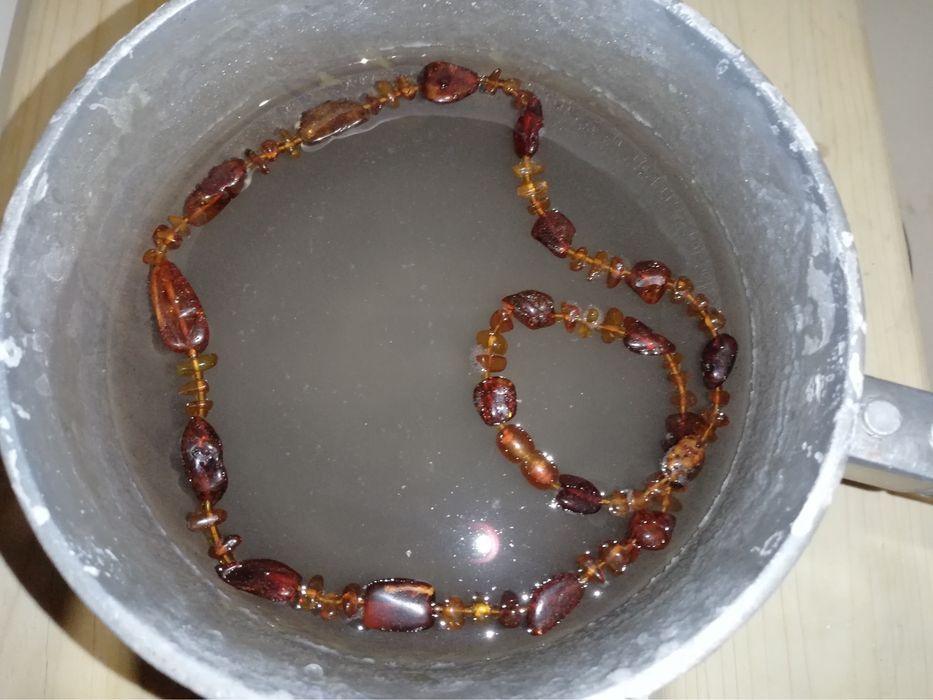 Янтарные бусы лёгкие