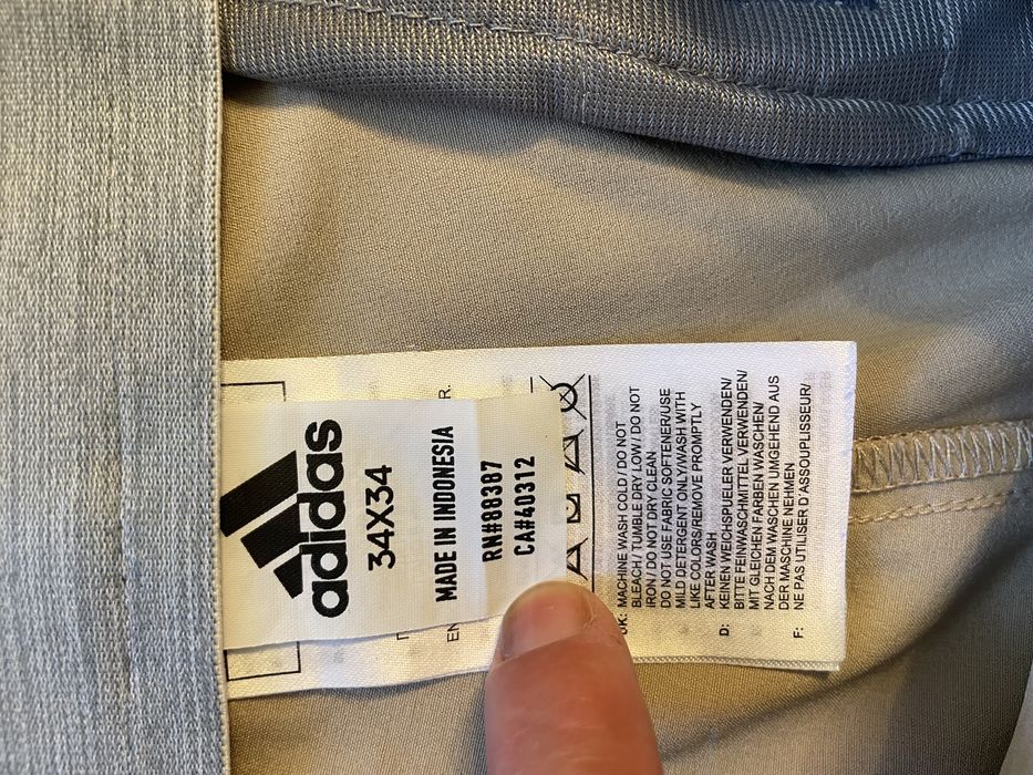 Pantaloni barbati sport/casual Adidas marimea XL