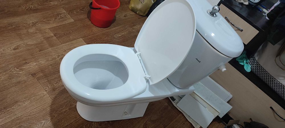 Унитаз б.у хорошее качество