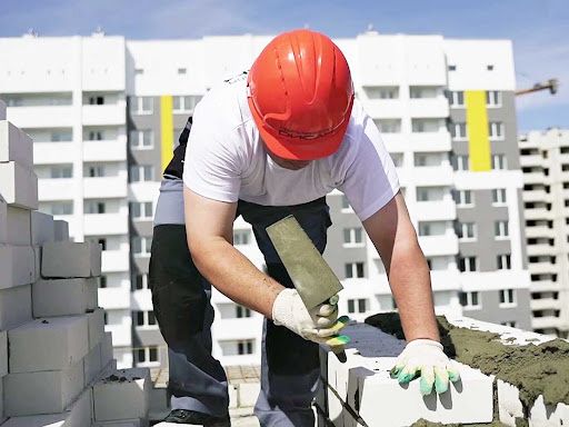 Каменщики штукатурщики выполняем все виды строительных работ.