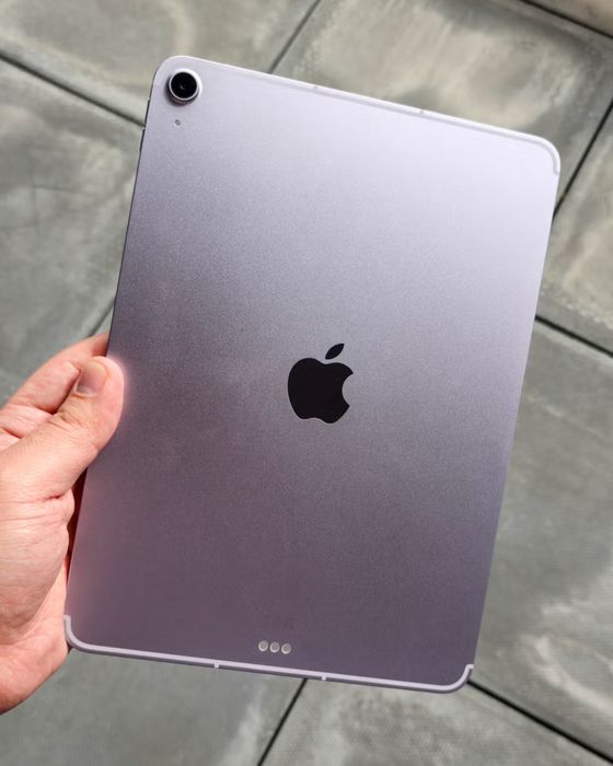 Ipad Air 11-inch [M3] plansheti holati ideal uzim  ishlatganman dizayn