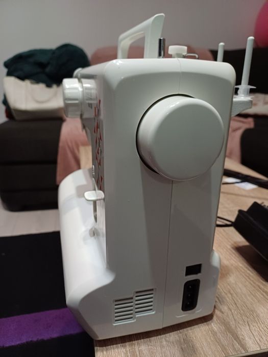 Masina de cusut Minerva