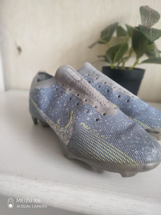 продам бутсы топ срочно