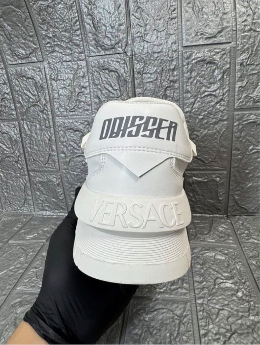 Adidasi Versace Oddisea