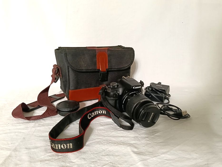 Aparat foto Canon 1300D