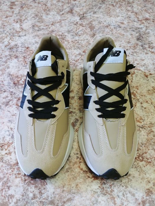 Продаю кроссовки NB 327