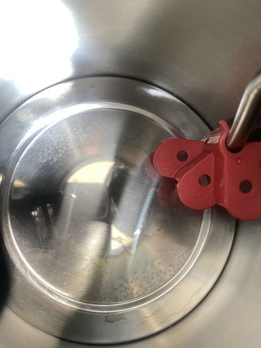 Електрическа кана Russell Hobbs Victory