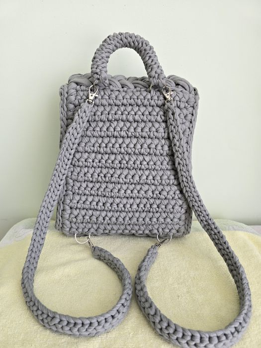 Geantă lucrată manual