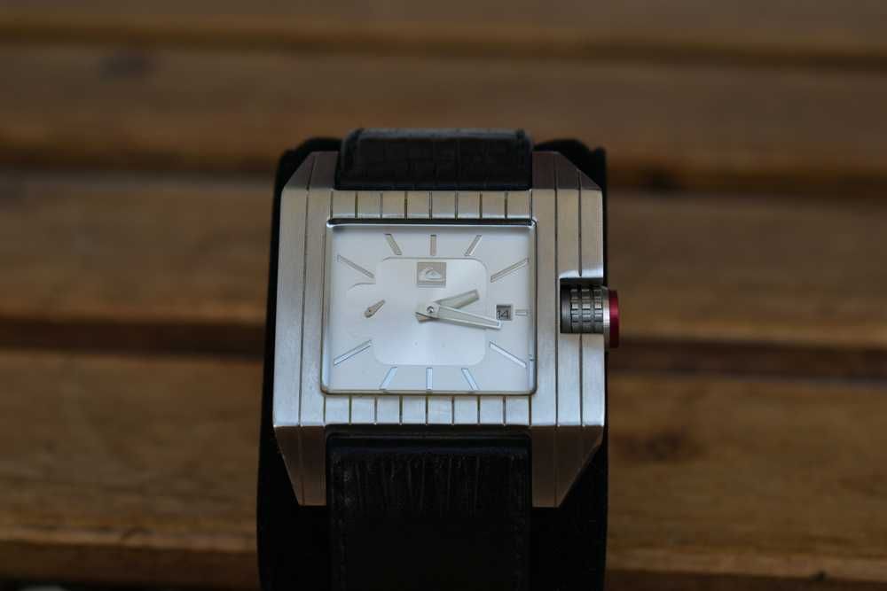 Часовници Fossil Starck и Quicksilver Baron