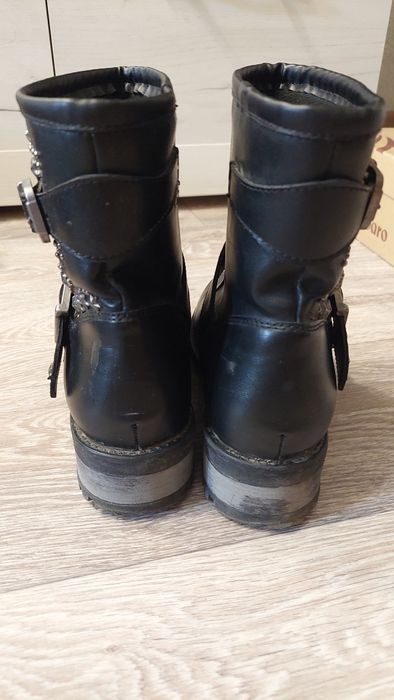 Продаю женские ботинки, размер 36