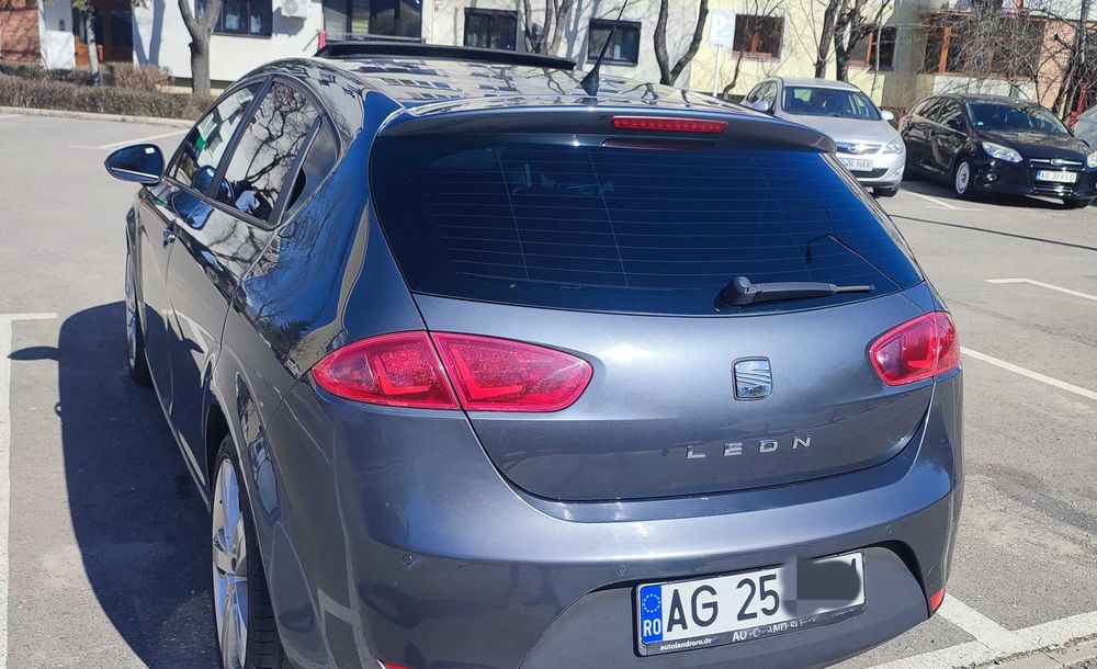 Seat Leon FR 2.0 TSI 211 CP DSG – 2011 – Full option – Întreținut