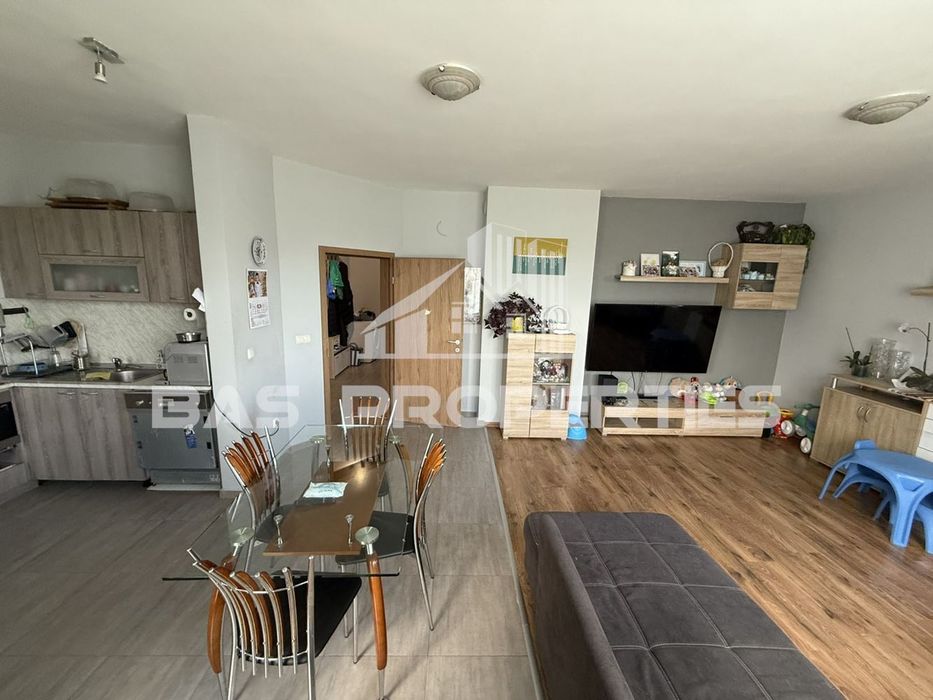 Продава се Тристаен апартамент в с. Волуяк, Област София-град - 122 кв.м за 1722 €/кв.м - Снимка #1