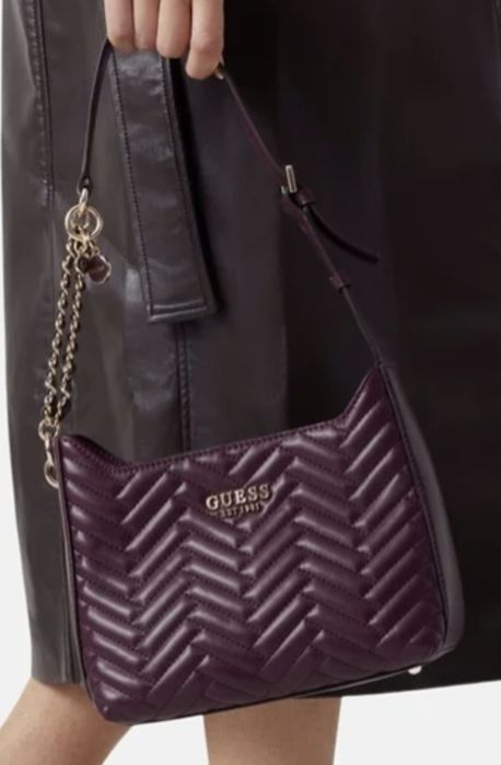 Дамска бордо чанта Guess