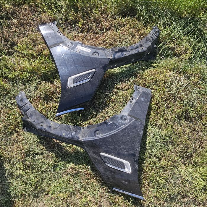 Преден ляв  и десен калник за MINI Clubman F54