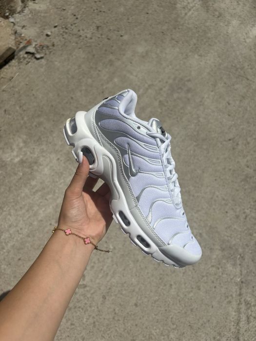 Nike Tn White Silver