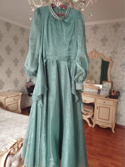 Платия вчерный !