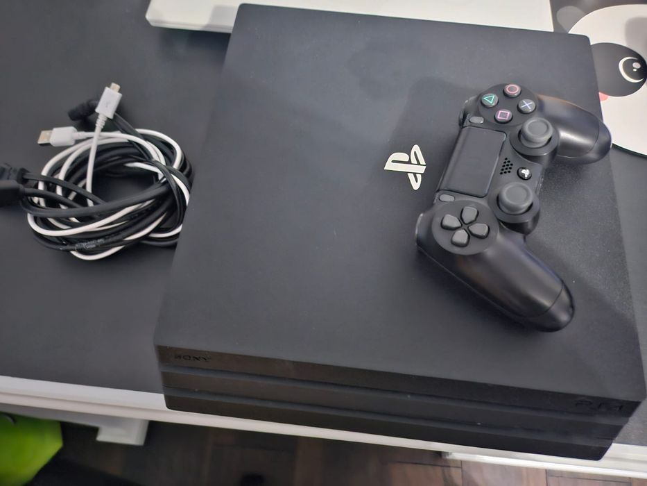 ps4 pro cuh second hand si noi de vanzare • Anunturi • OLX.ro