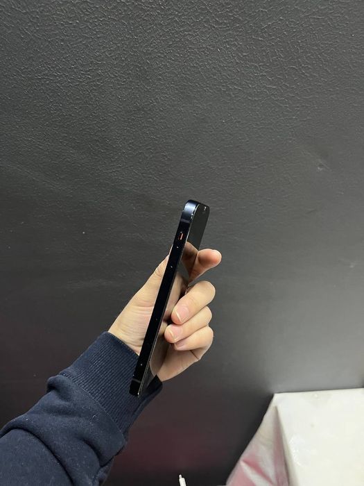 Продам iphone 12