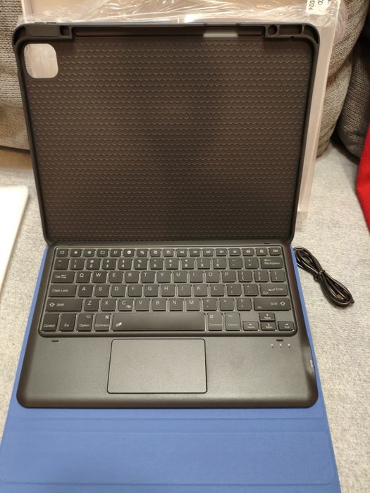 Husă MoKo cu tastatură pentru iPad Pro 13” (2024), Navy Blue
