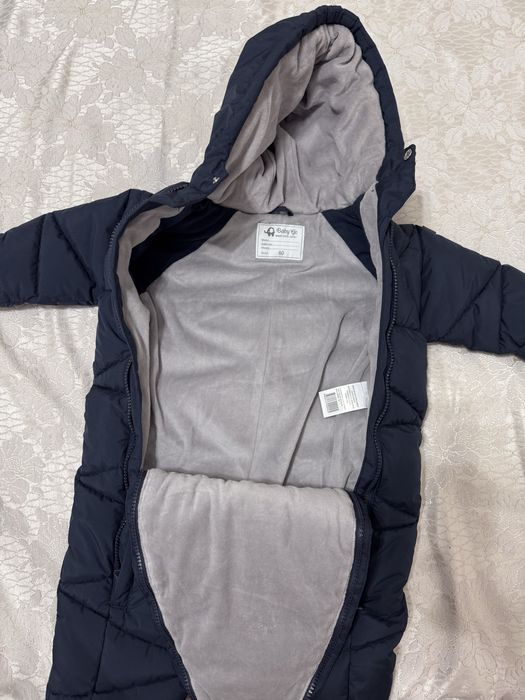 Продам комбинезоны детские