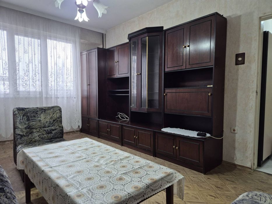 Давам тристаен апартамент под наем