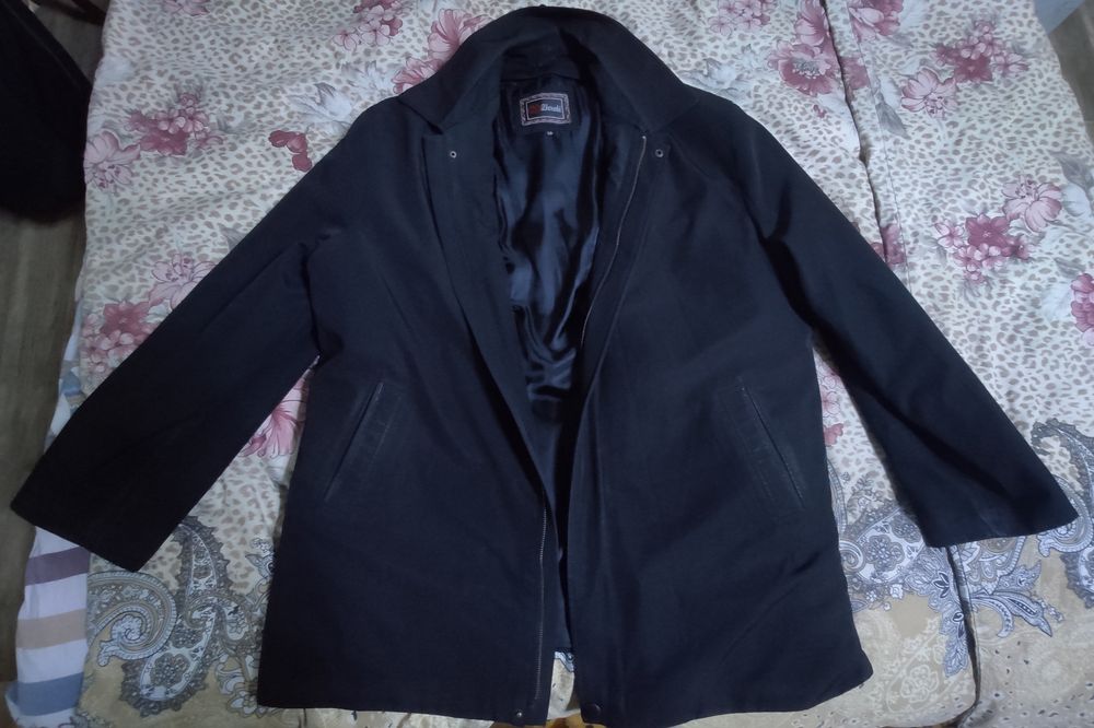 Продам мужские куртки