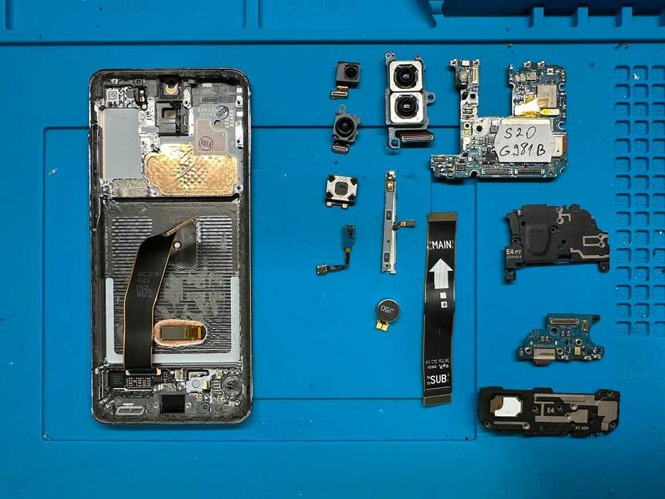 Samsung Galaxy S20 5G на части