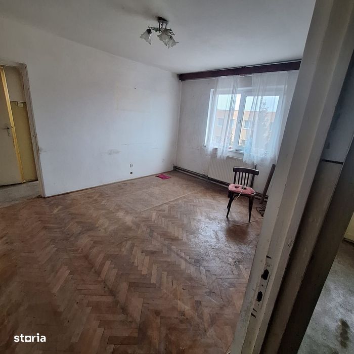 Vand apartament 2 camere