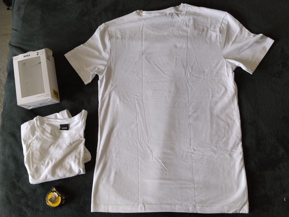 BOSS set 2 tricouri bărbătești slim fit albe cu logo mic pe braț mărimea L noi originale