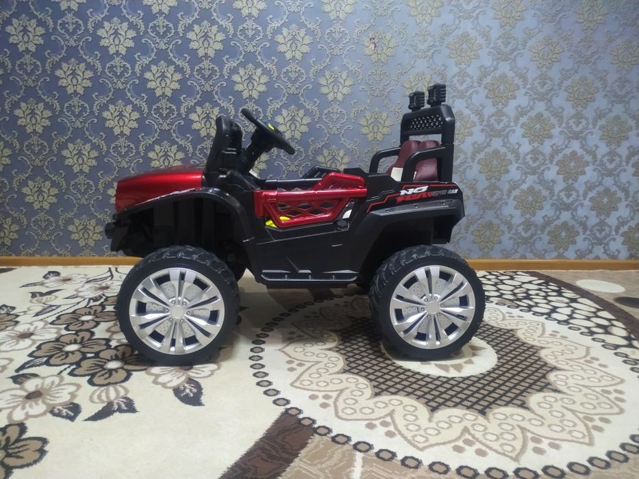 Детский мошинча сотилади