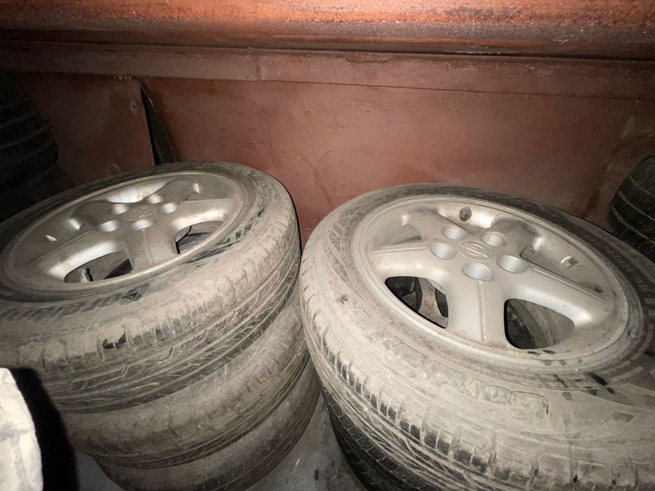 Диски с резиной 195/65/15 комплект