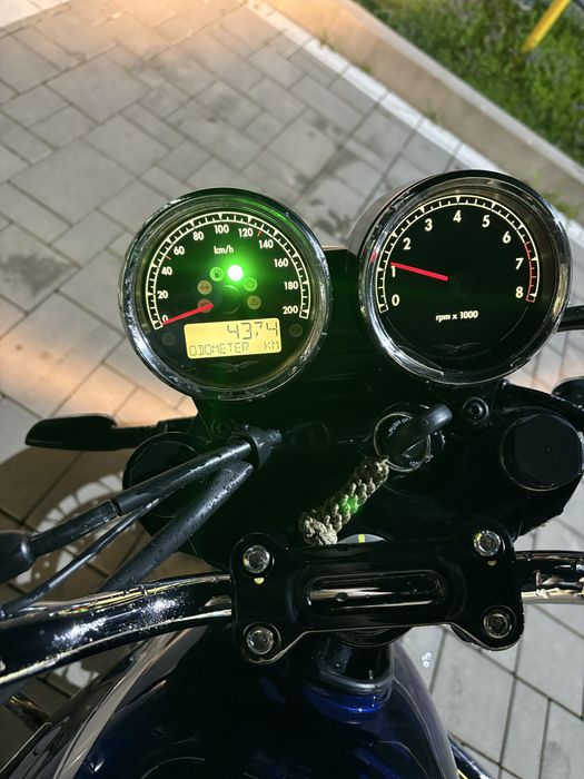 Moto Guzzi V7 Special 2022