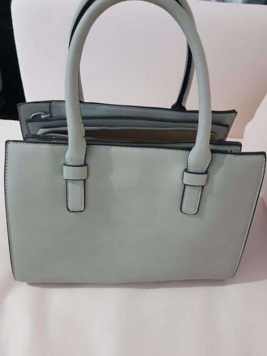 Poseta gri dama,ca noua,purtata de 2 ori