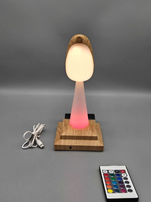 Модерна LED нощна лампа с дървен дизайн и дистанционно управление